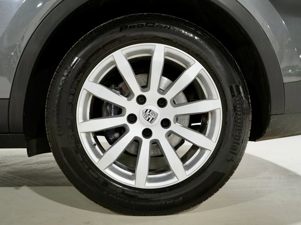 Used 2021 Porsche Cayenne image 33