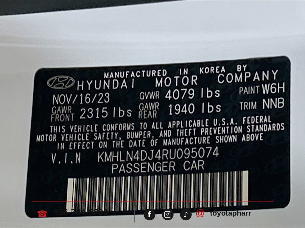 Used 2024 Hyundai Elantra Limited FWD image 32
