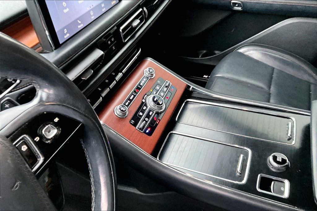 Used 2020 Lincoln Aviator Reserve image 18