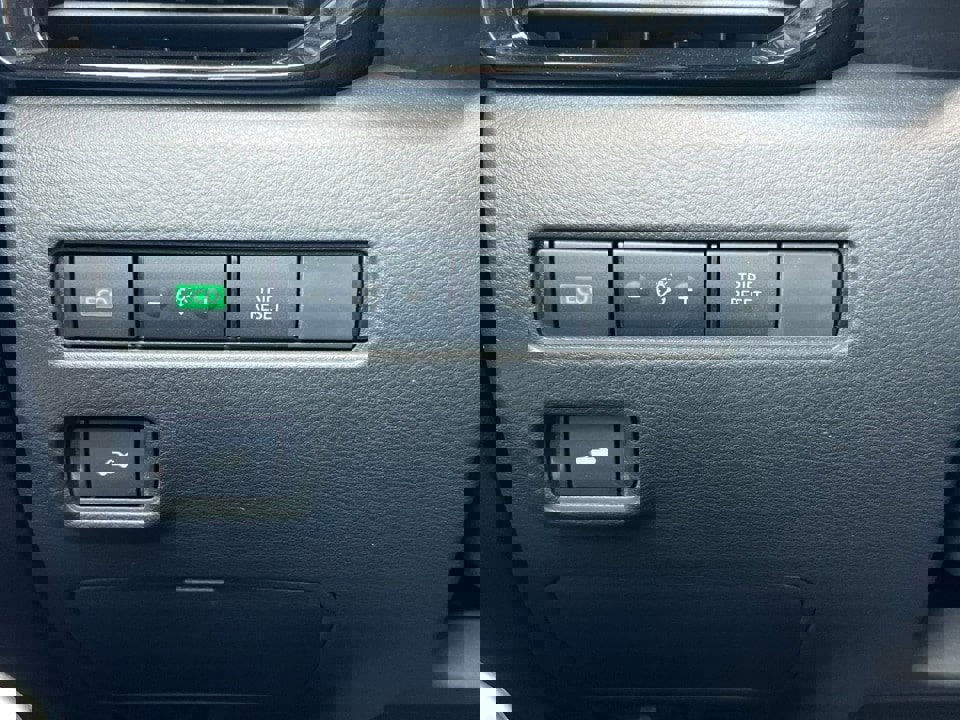 New 2025 Nissan Sentra SR w/ Midnight Edition image 15