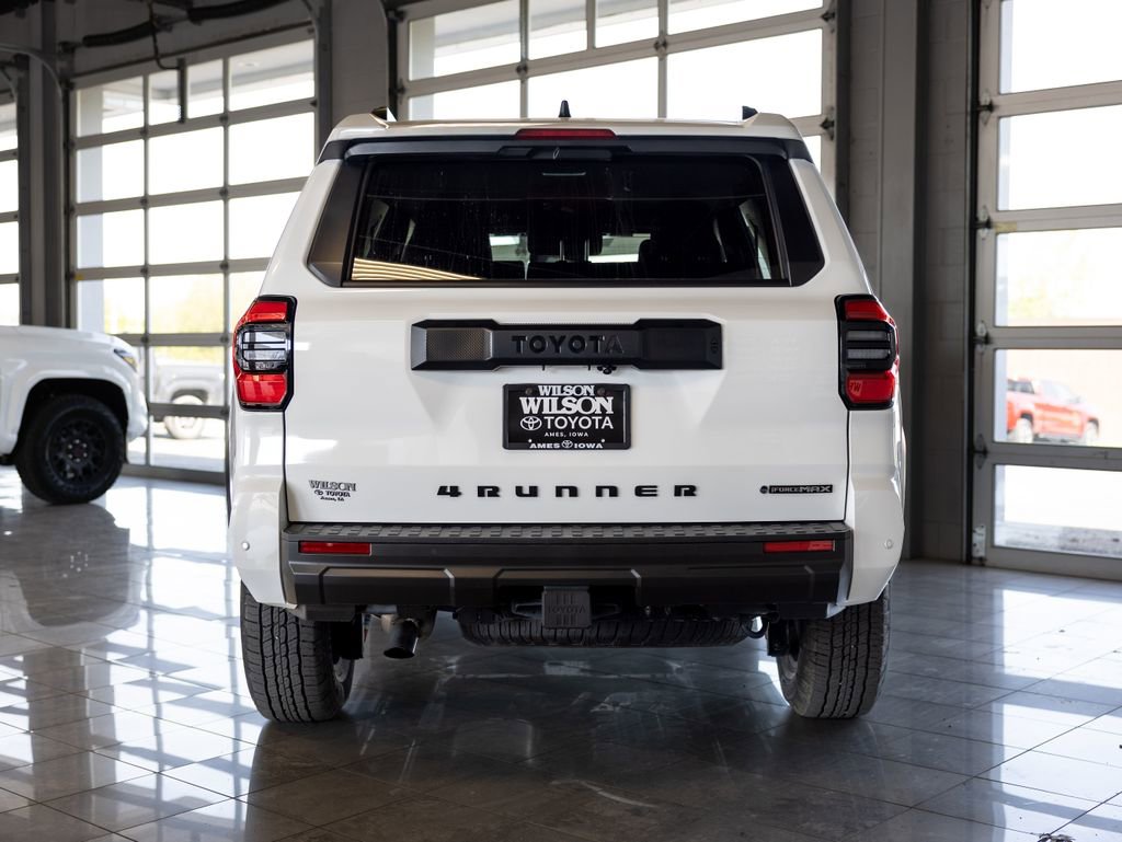 Certified 2025 Toyota 4Runner TRD Off-Road AWD/4WD image 4
