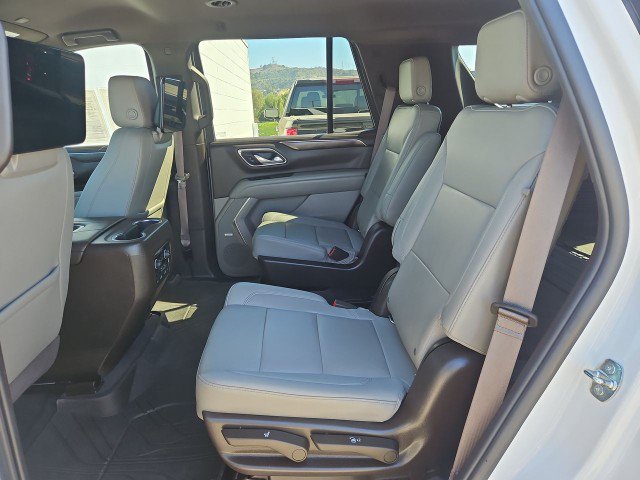 Used 2022 Chevrolet Tahoe Z71 w/ Luxury Package AWD/4WD image 24