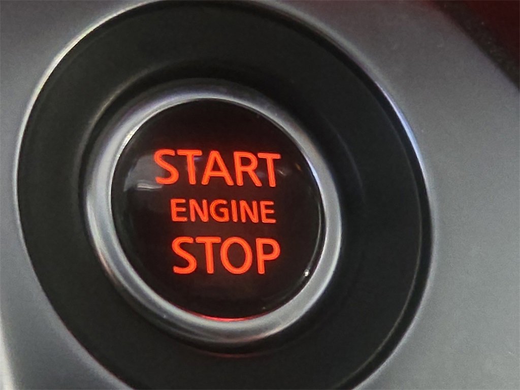 Used 2025 Nissan Sentra SR image 23