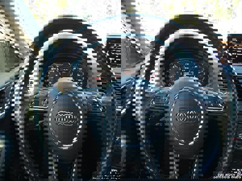 Used 2015 Audi Q3 2.0T Prestige w/ Prestige Package image 24