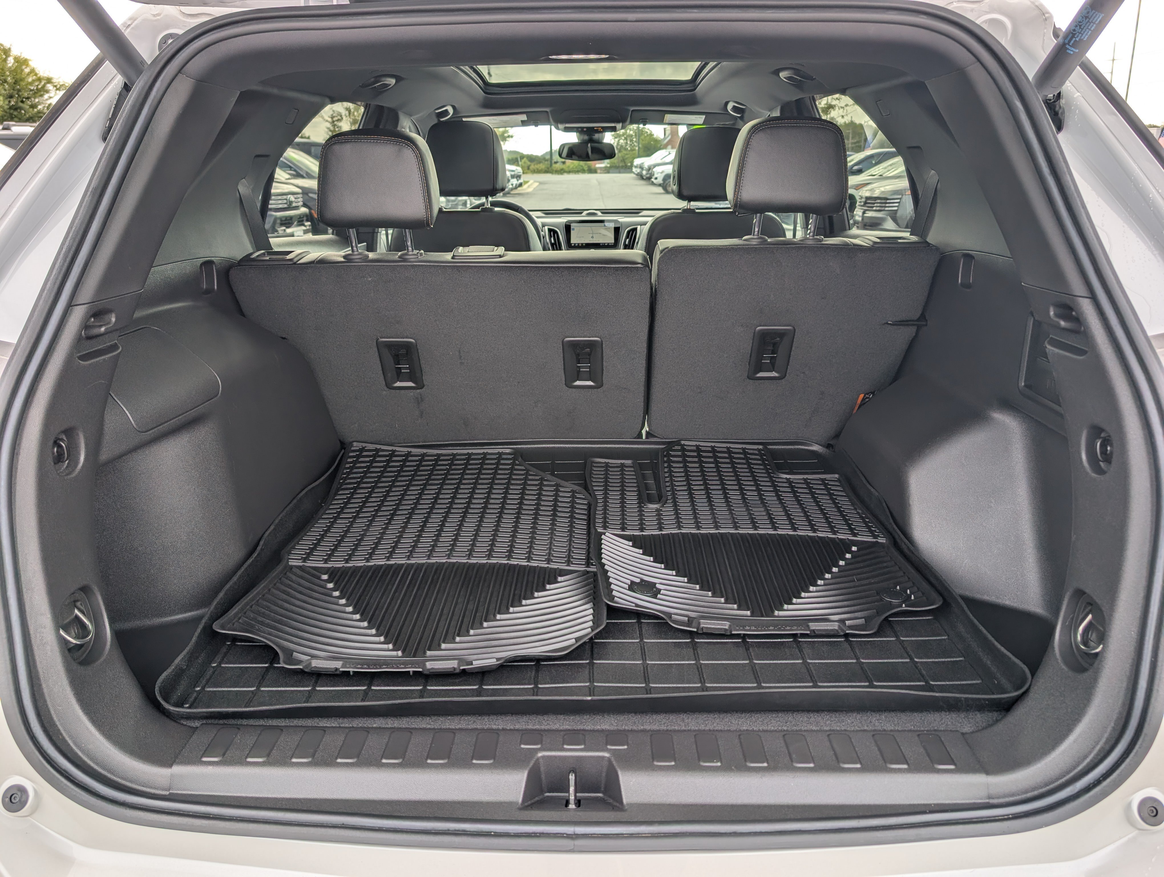 Used 2024 Chevrolet Equinox Premier AWD/4WD image 13