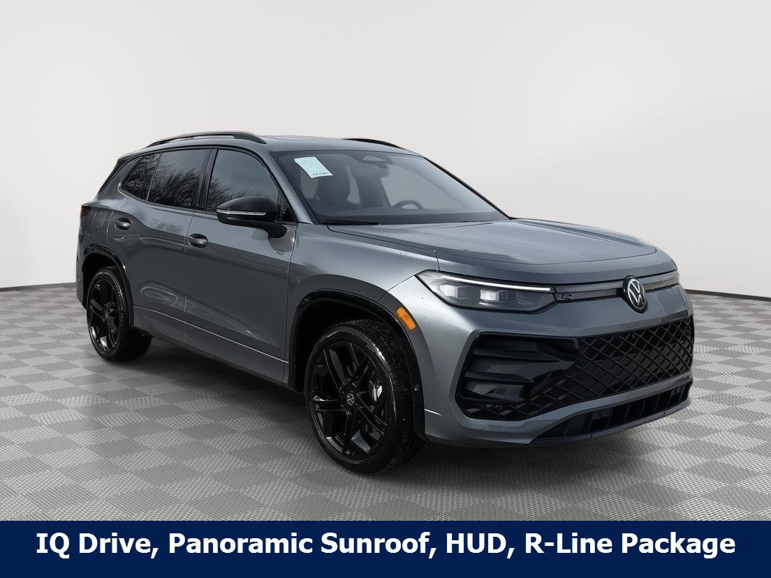 New 2026 Volkswagen Tiguan SE R-Line image 1