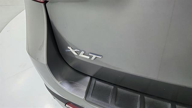 Used 2023 Ford Explorer XLT w/ Equipment Group 202A RWD image 35