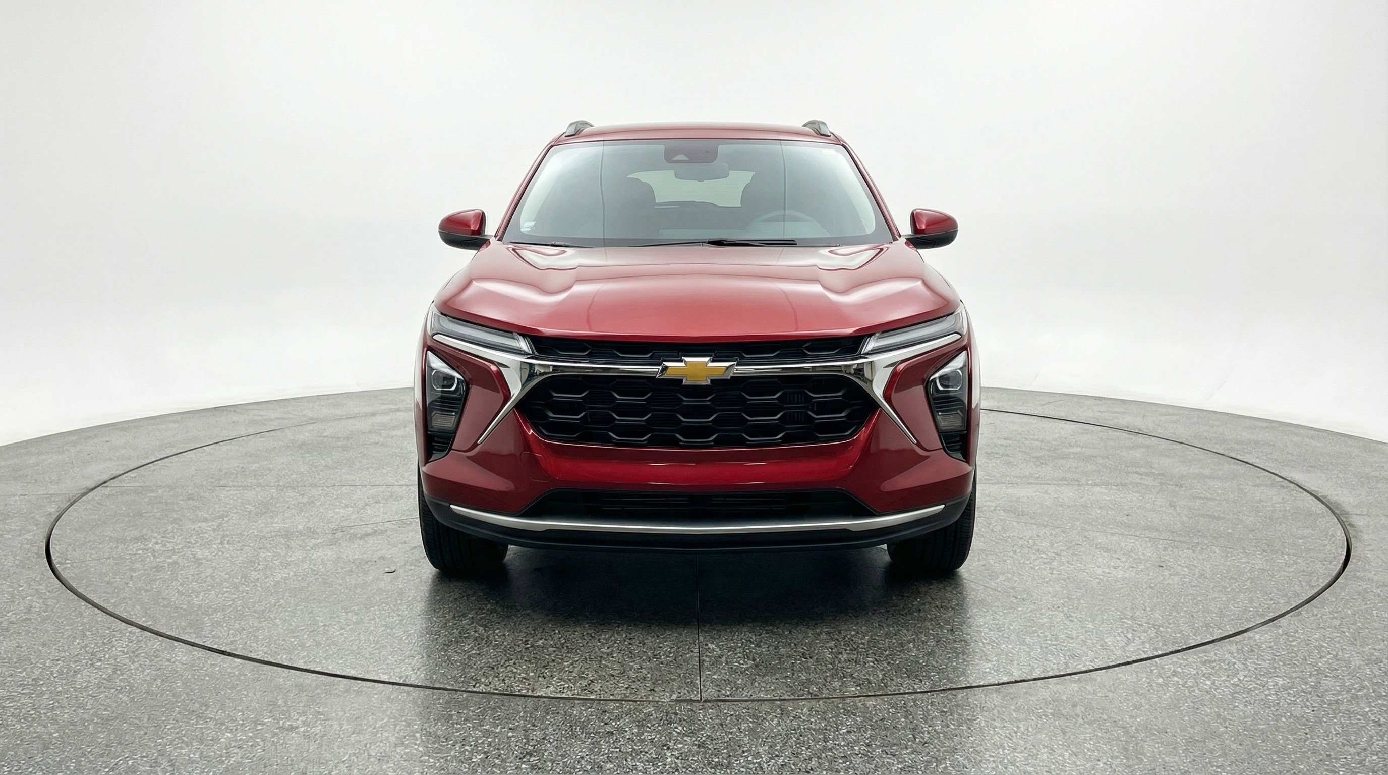 Used 2025 Chevrolet Trax LT FWD image 2