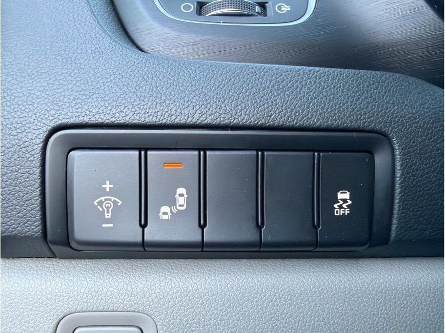 Used 2020 Kia Sedona EX image 21