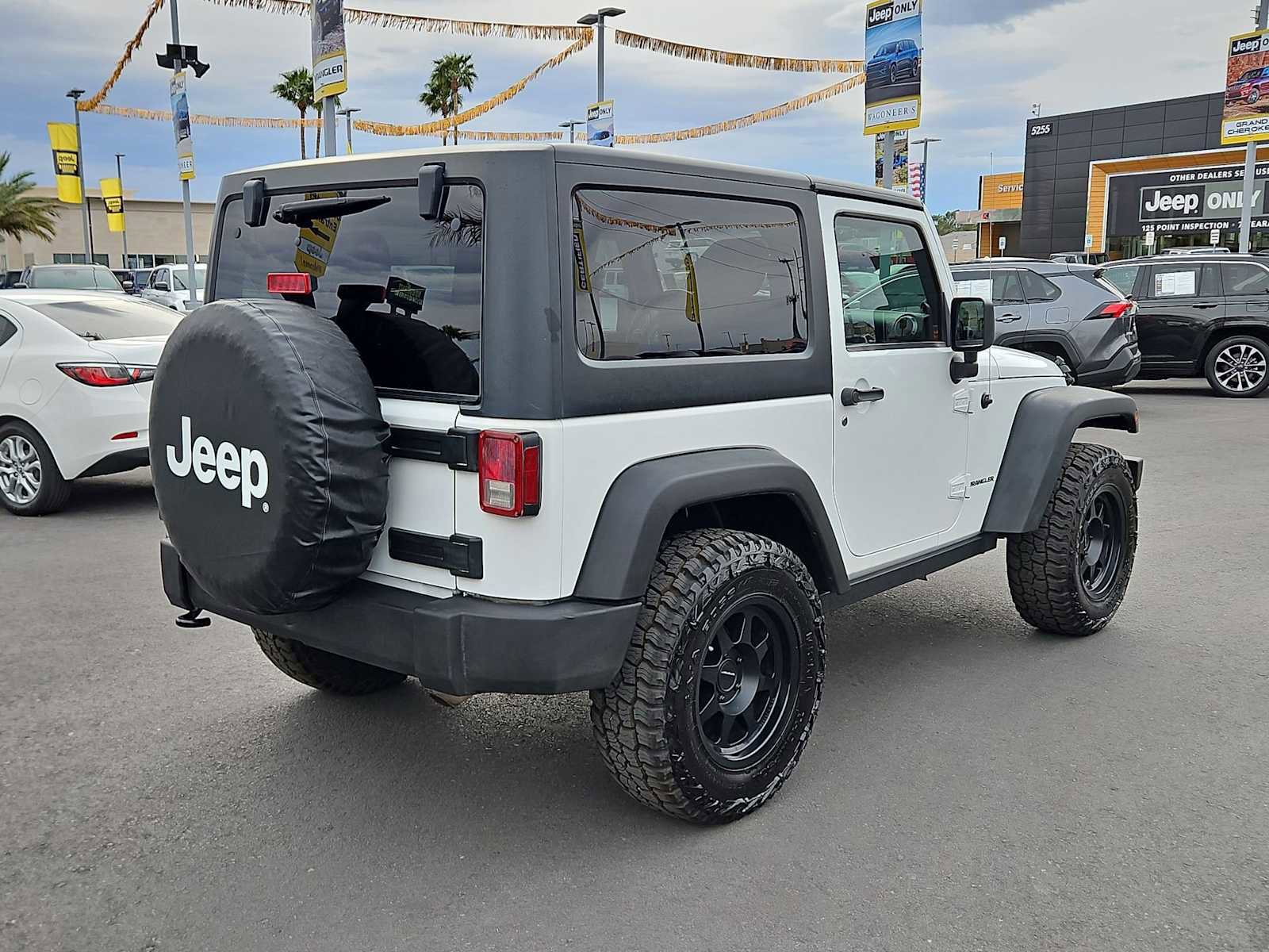 Used 2012 Jeep Wrangler Rubicon w/ Dual Top Group image 8