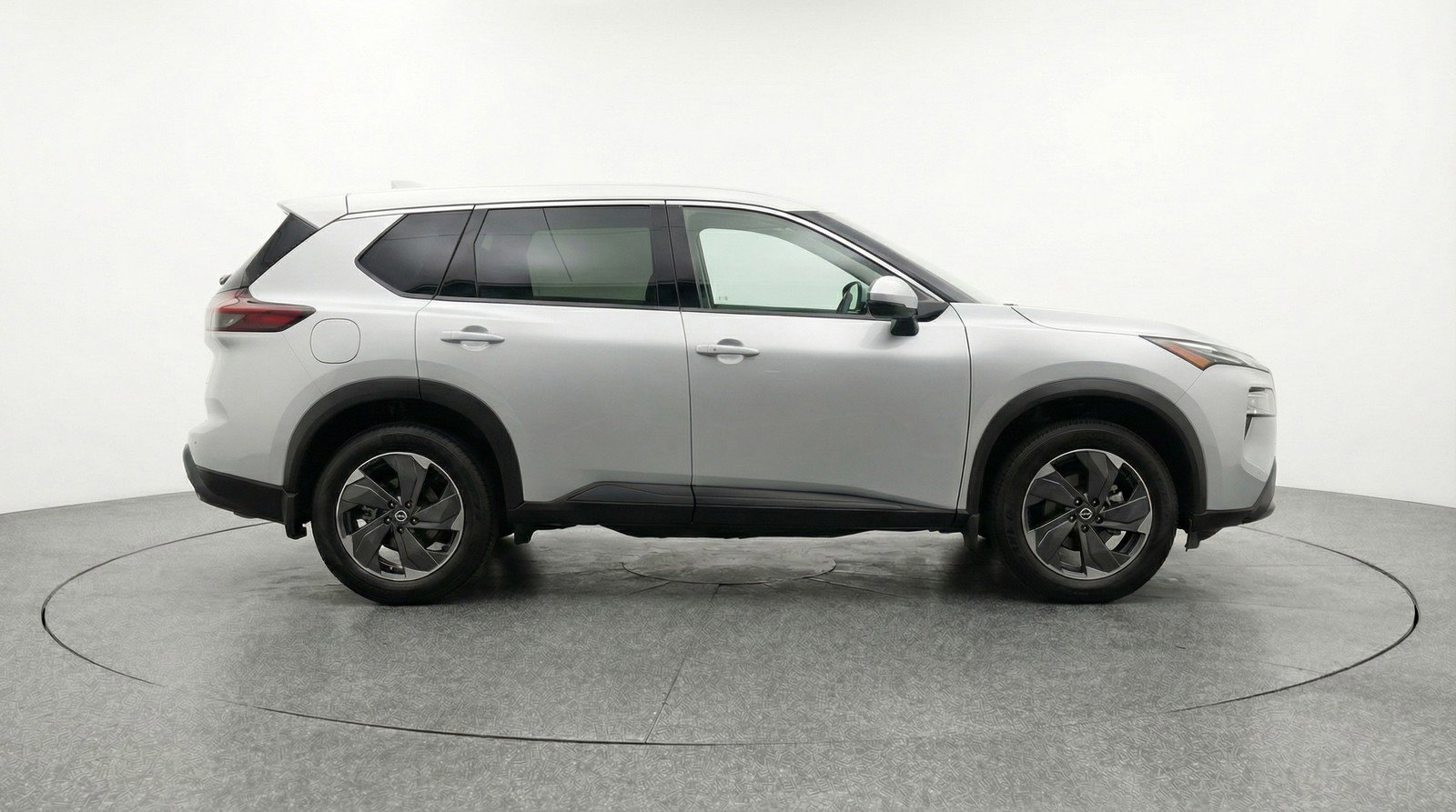 Used 2025 Nissan Rogue SV AWD/4WD image 11