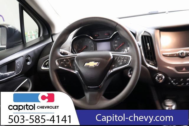 Used 2018 Chevrolet Cruze LT FWD image 16