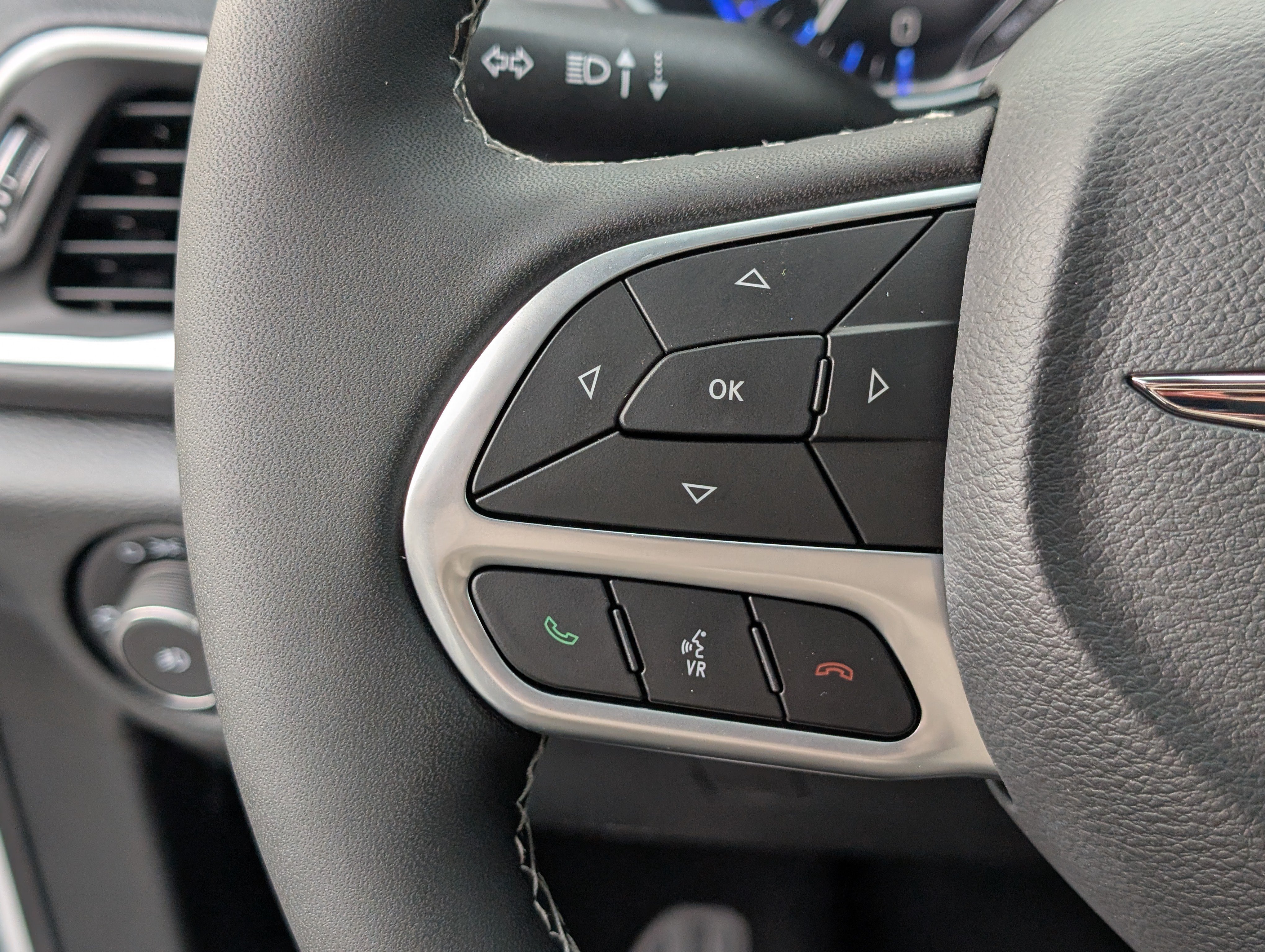 New 2026 Chrysler Pacifica Limited AWD/4WD image 25