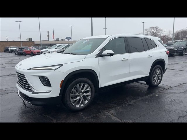 Used 2025 Buick Enclave Preferred w/ LPO, Floor Liner Package image 4