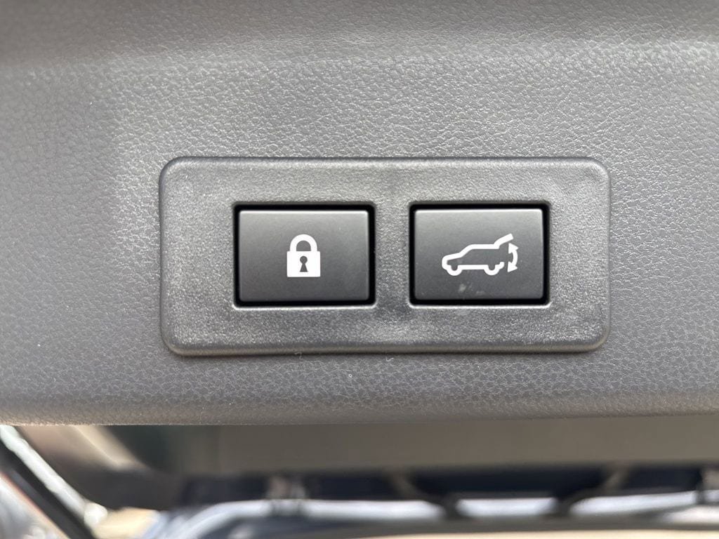 Certified 2025 Subaru Ascent Premium AWD/4WD image 16