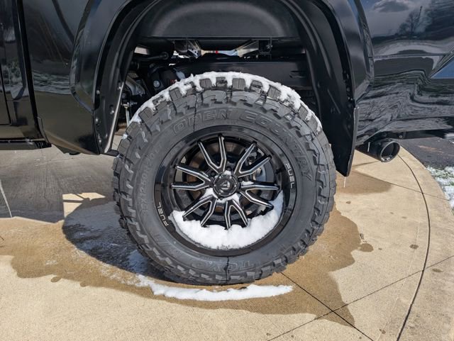 New 2026 Toyota Tundra Platinum w/ TRD Off-Road Package AWD/4WD image 26