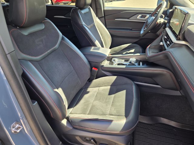 Certified 2025 Ford Explorer ST AWD/4WD image 12