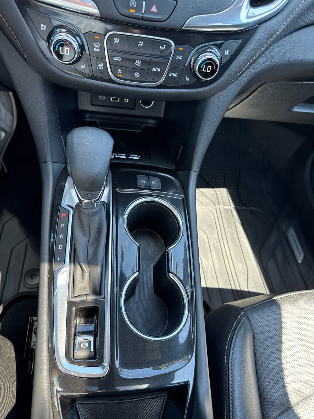 Certified 2023 Chevrolet Equinox Premier AWD/4WD image 27