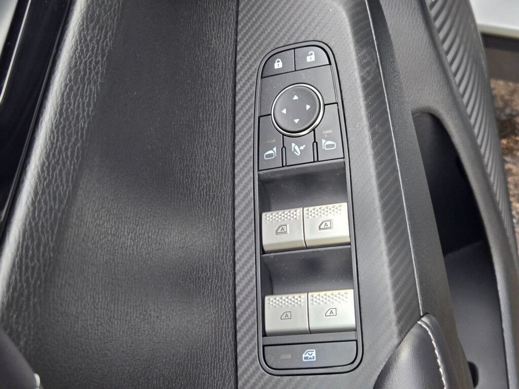 New 2026 Mitsubishi Outlander SE FWD image 18