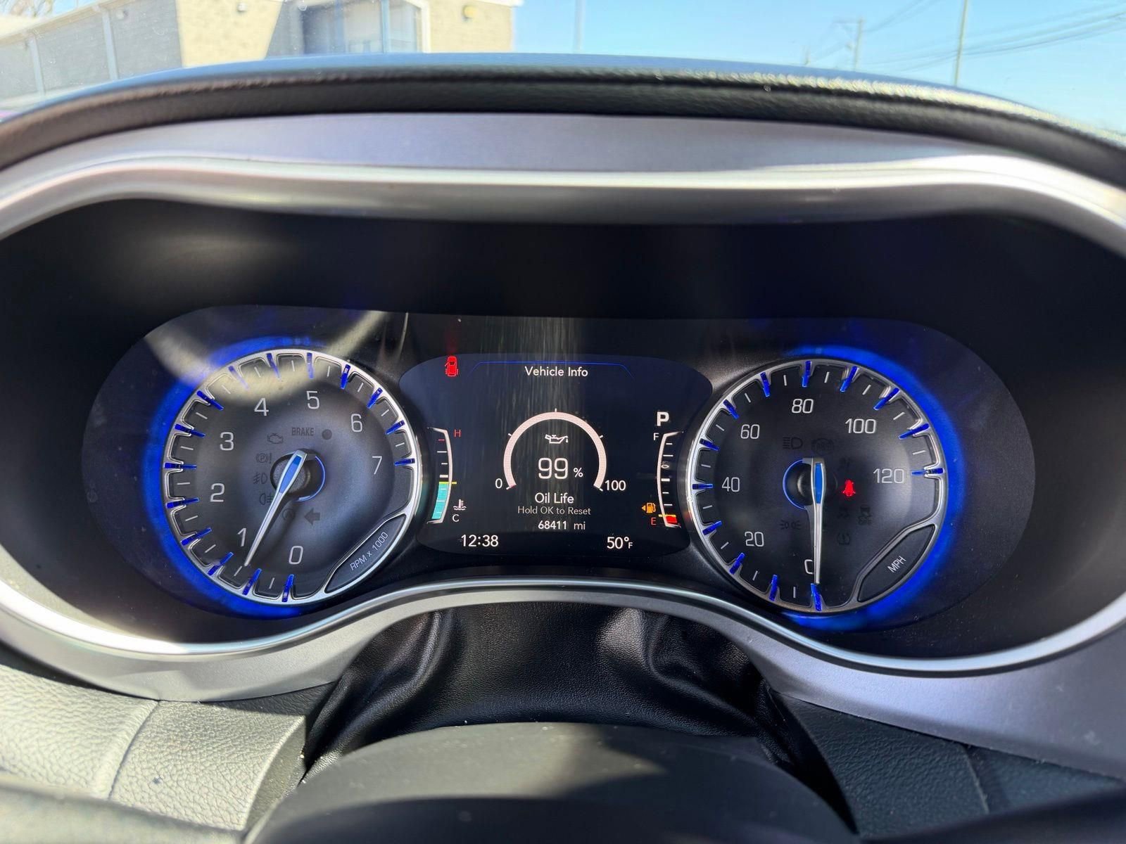 Used 2019 Chrysler Pacifica Touring-L Plus w/ Advanced Safetytec Group image 34