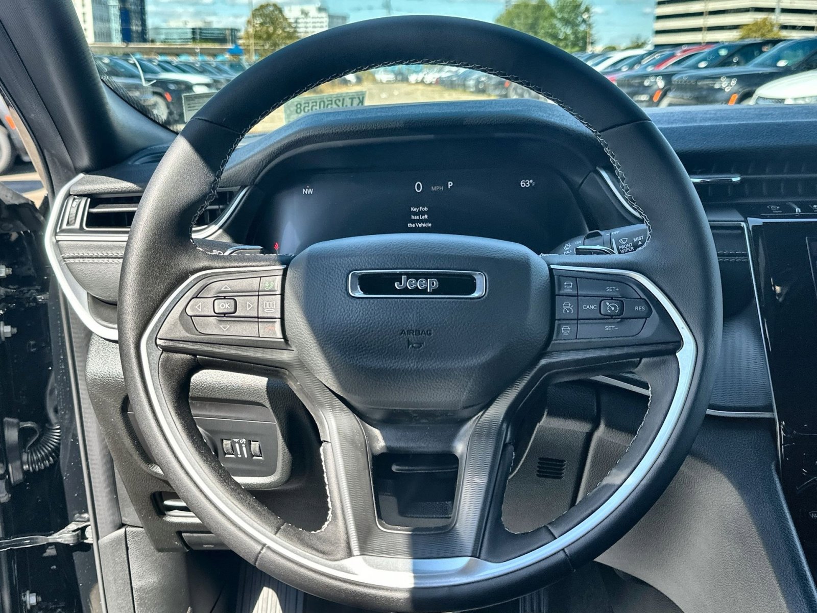 New 2025 Jeep Grand Cherokee Laredo X w/ Luxury Tech Group I image 16