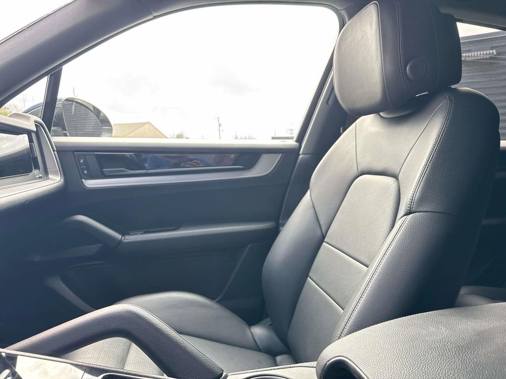 Certified 2024 Porsche Cayenne image 21