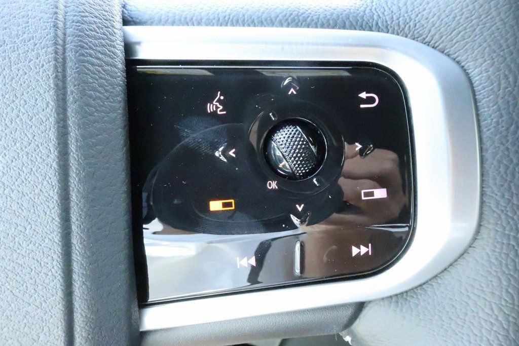 New 2026 Nissan Armada SL image 12