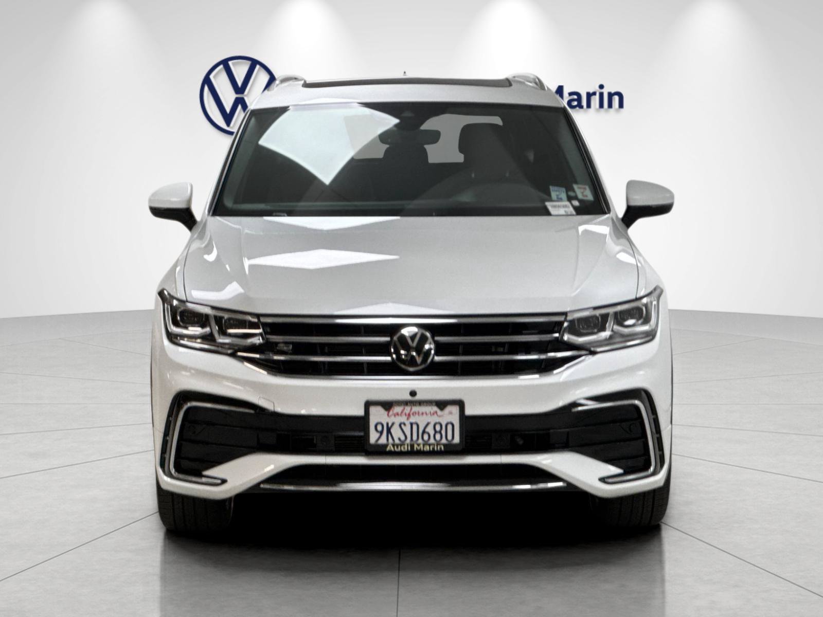 Used 2024 Volkswagen Tiguan SEL R-Line AWD/4WD image 8