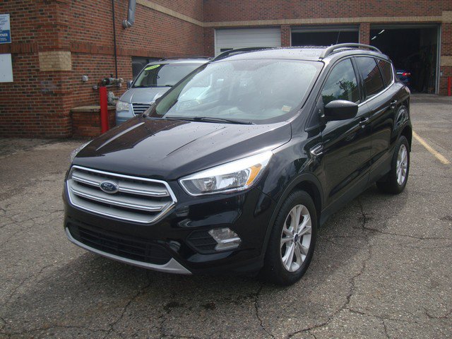 Used 2018 Ford Escape SE w/ SE Sync 3 Package