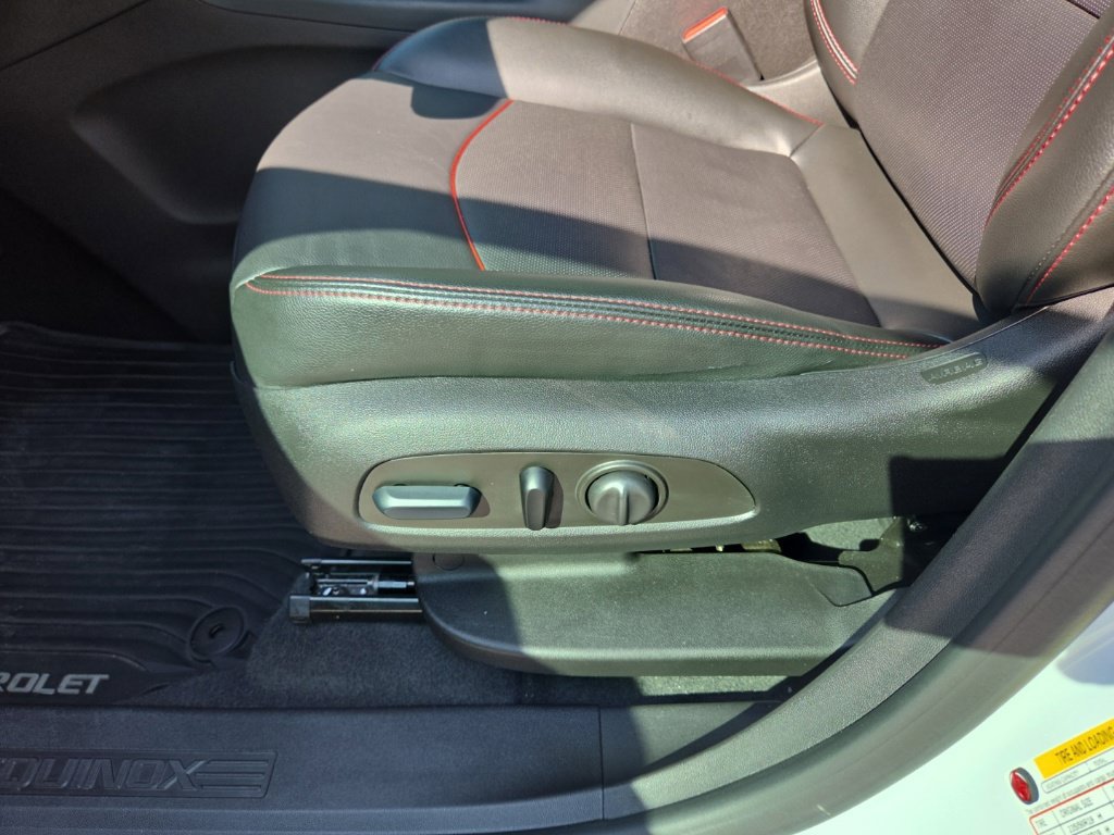 Used 2024 Chevrolet Equinox RS w/ RS Leather Package AWD/4WD image 16
