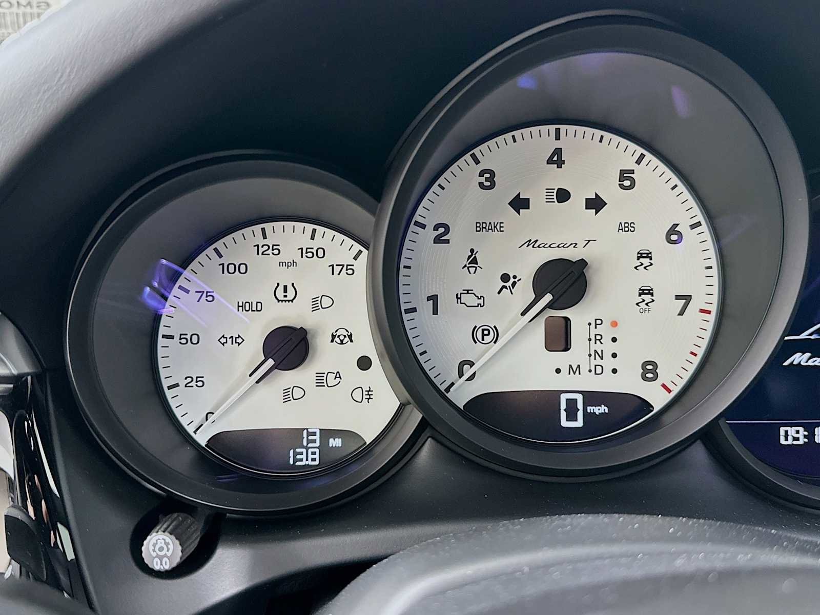 New 2026 Porsche Macan Turbo image 15