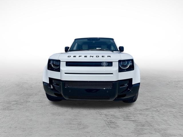 New 2026 Land Rover Defender 130 X-Dynamic SE AWD/4WD image 2