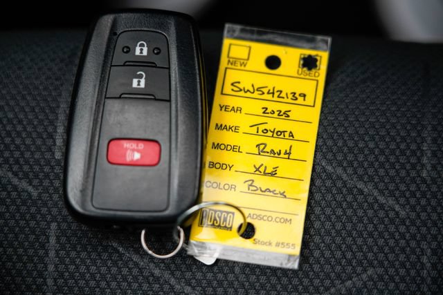 Used 2025 Toyota RAV4 XLE AWD/4WD image 35