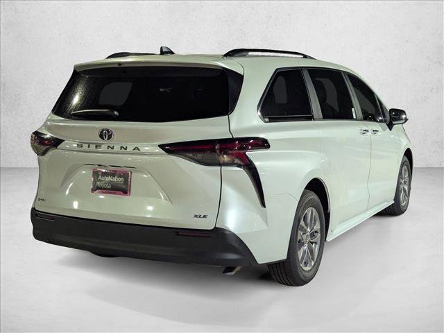 New 2026 Toyota Sienna XLE image 2
