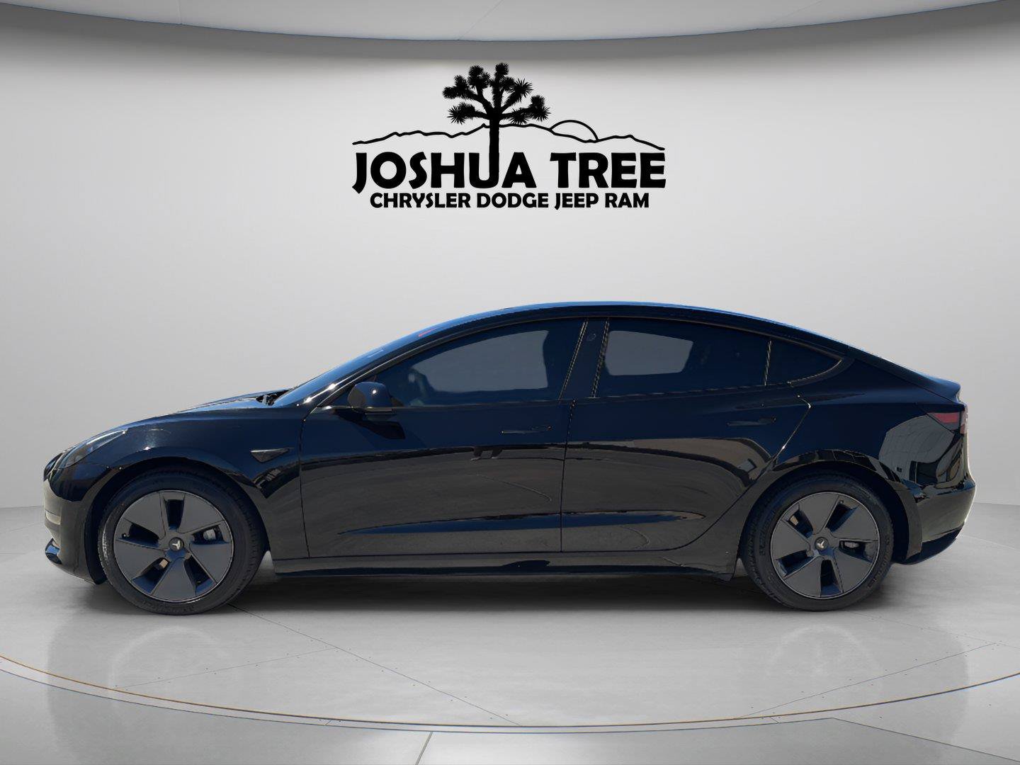 Used 2022 Tesla Model 3 RWD image 4