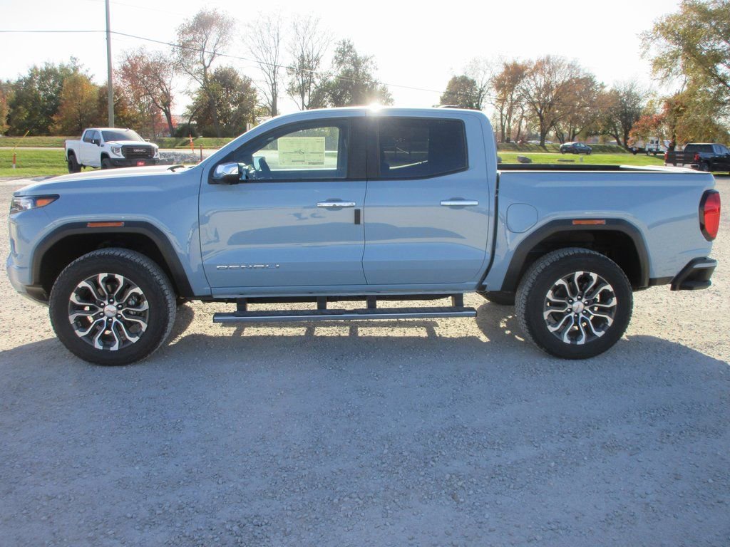 New 2026 GMC Canyon Denali image 10