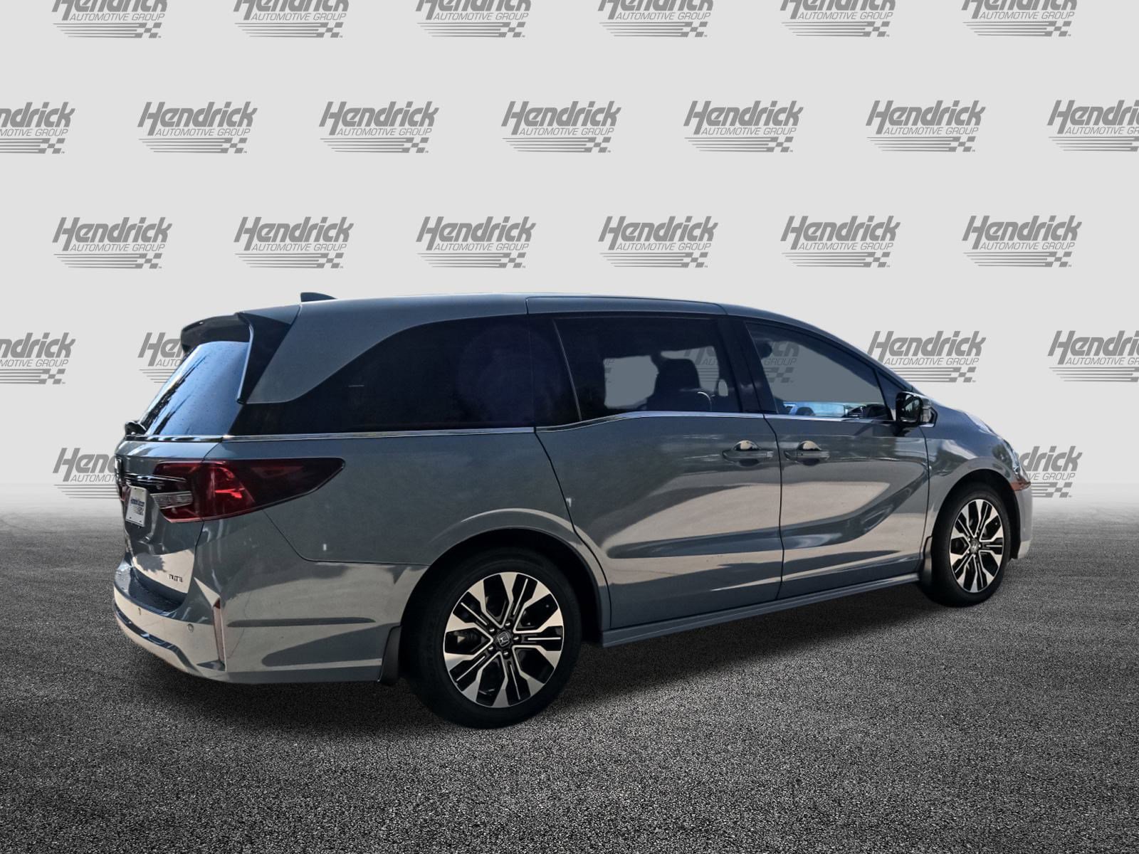 Used 2025 Honda Odyssey Elite image 11