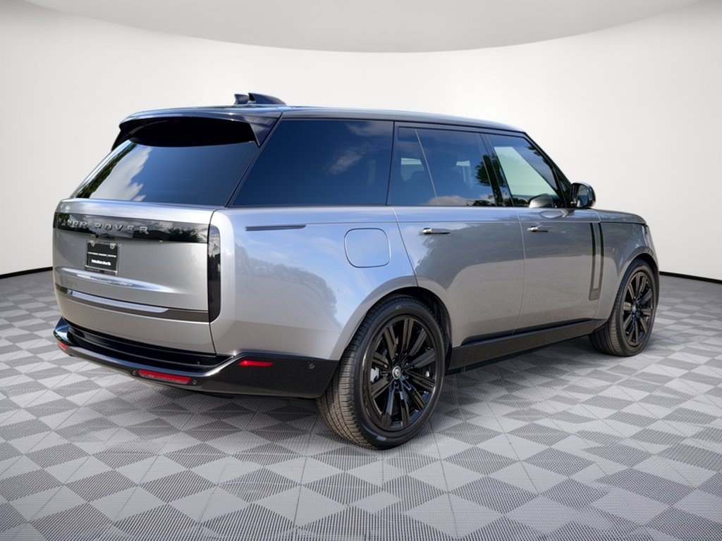 Used 2025 Land Rover Range Rover SE AWD/4WD image 9