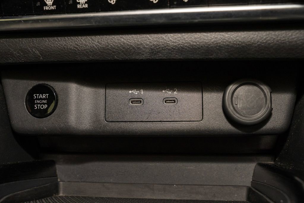 Used 2024 Nissan Rogue SV image 15