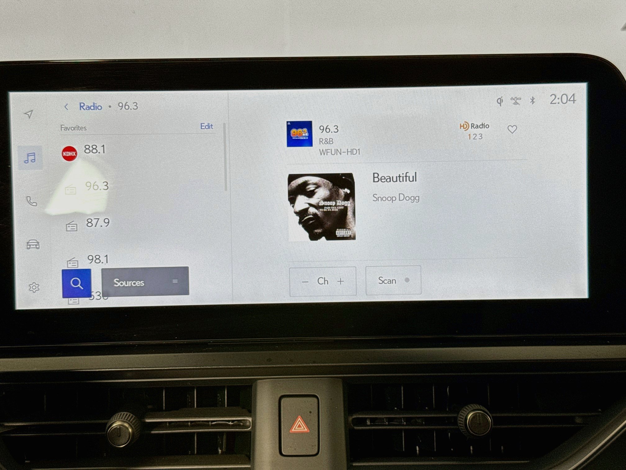 Certified 2026 Lexus UX 300h AWD w/ Accessory Package (2T) image 15