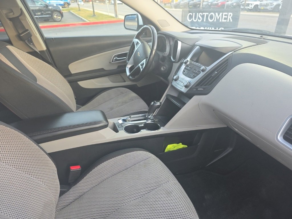 Used 2017 Chevrolet Equinox LT w/ Convenience Package image 8