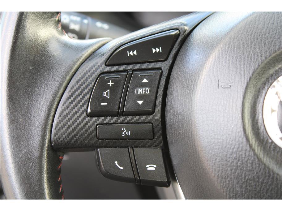 Used 2014 MAZDA MAZDA3 i Touring image 17