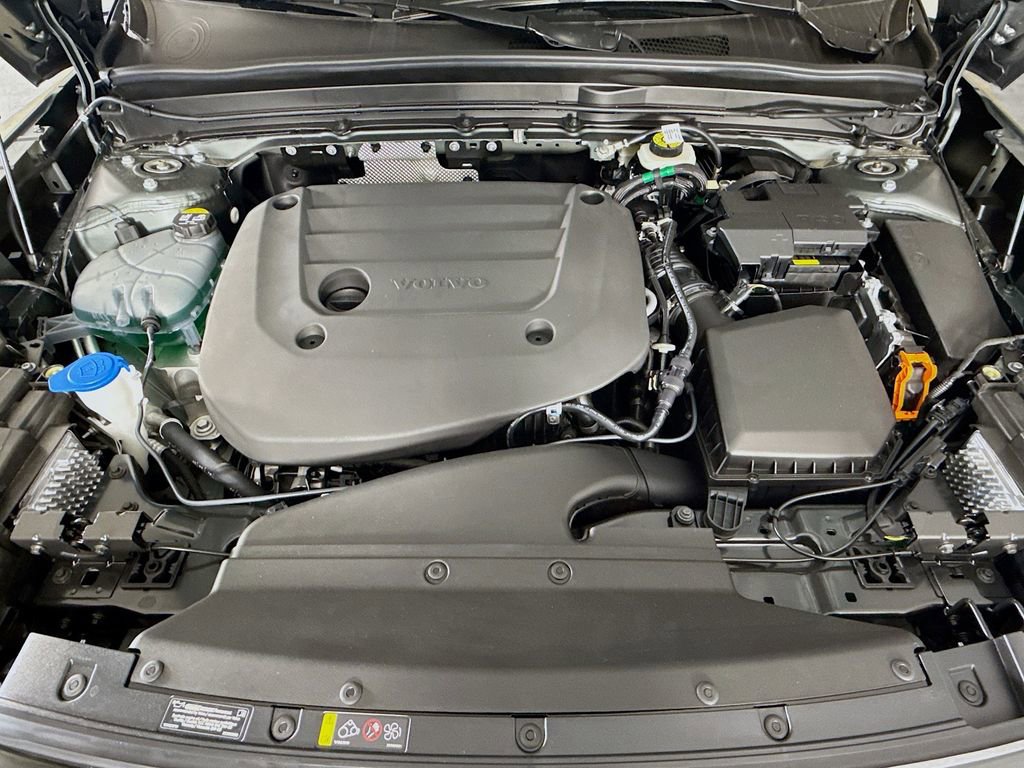 Used 2026 Volvo XC40 B5 Plus w/ Protection Package Premier image 31