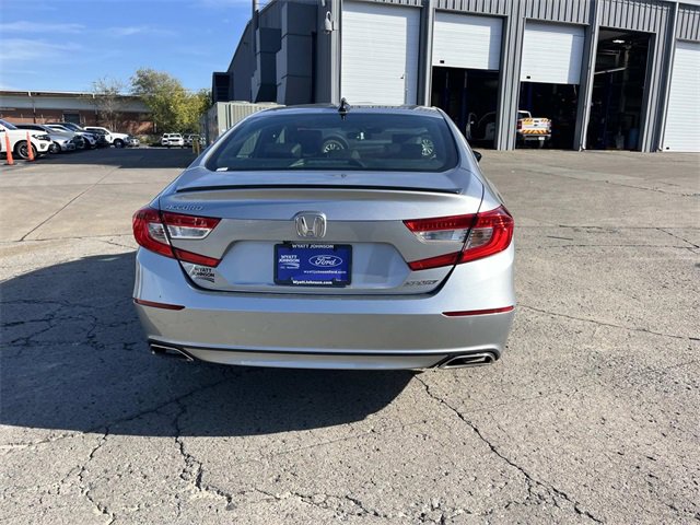Used 2022 Honda Accord Sport image 4