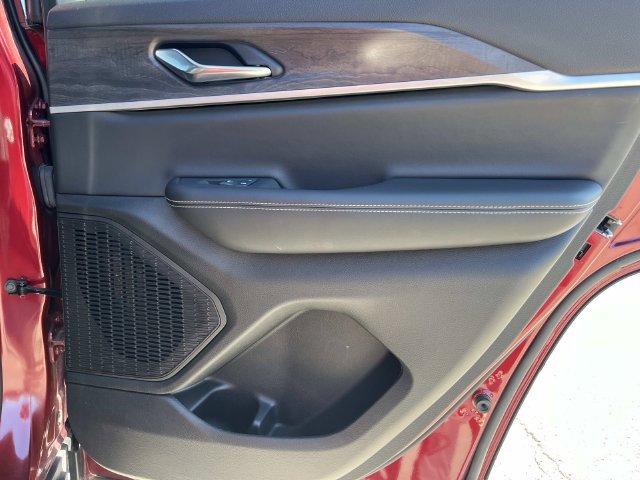 Certified 2025 Jeep Grand Cherokee Limited w/ Luxury Tech Group II RWD image 21