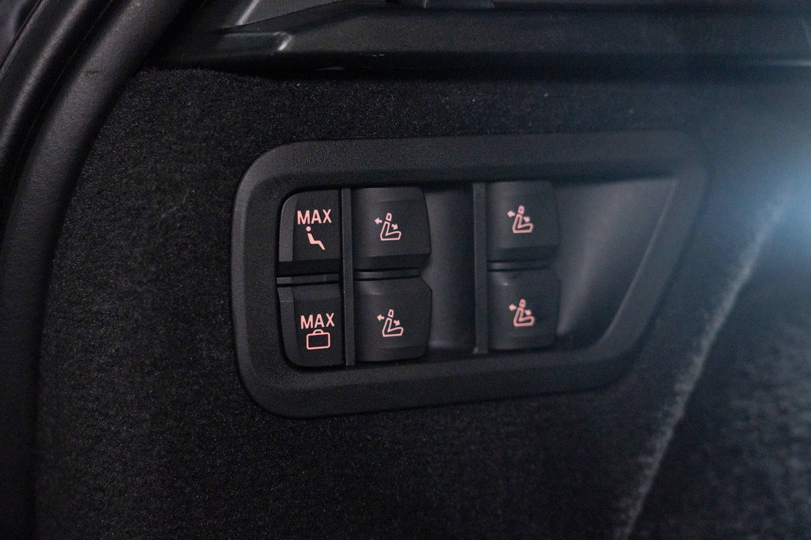 Used 2023 BMW X7 M60i AWD/4WD image 38