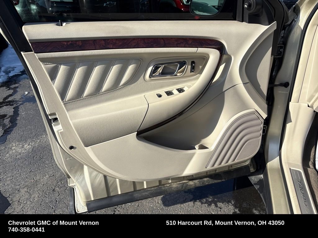 Used 2010 Ford Taurus Limited image 12