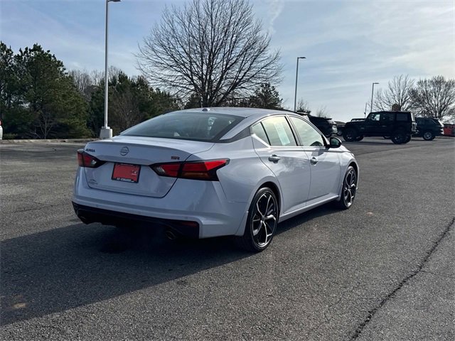 Used 2024 Nissan Altima 2.5 SR w/ SR Premium Package image 4