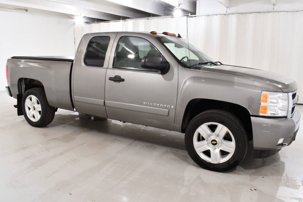 Used 2008 Chevrolet Silverado 1500 LT w/ All Star Edition RWD image 5