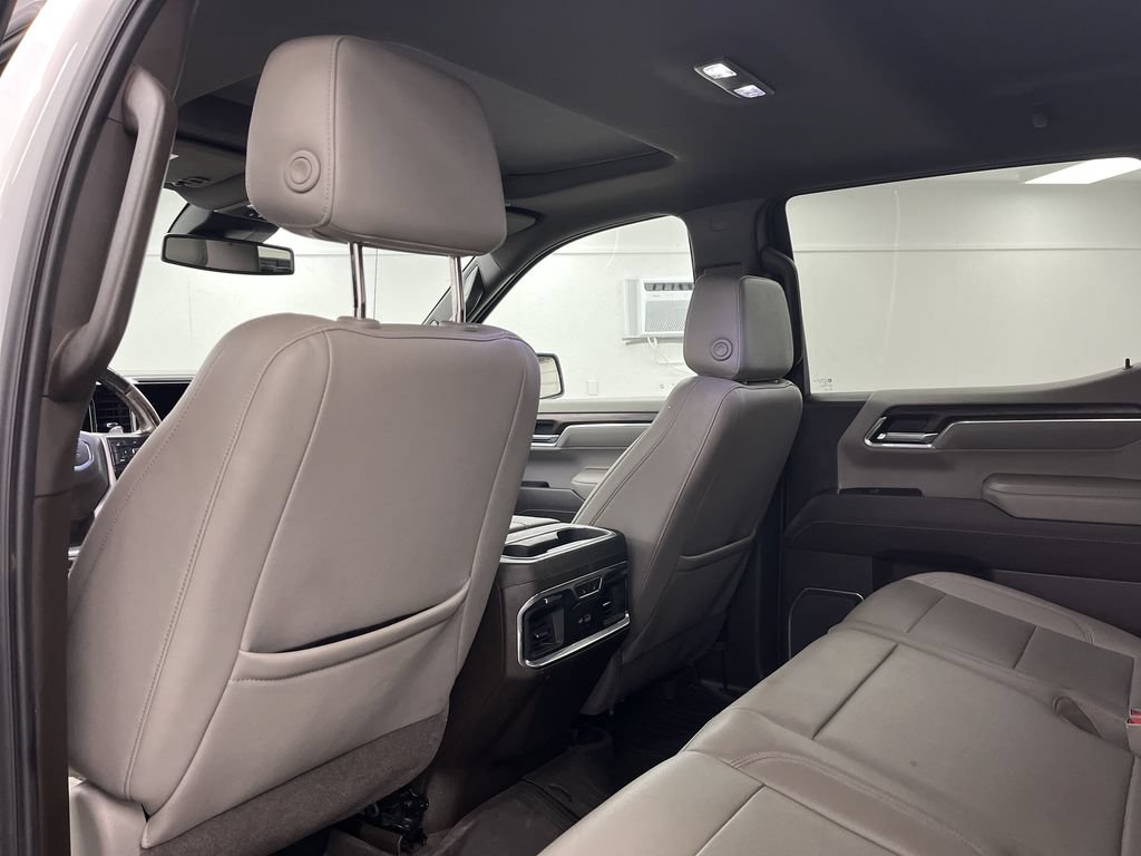 Used 2022 GMC Sierra 1500 SLT w/ SLT Premium Plus Package AWD/4WD image 15